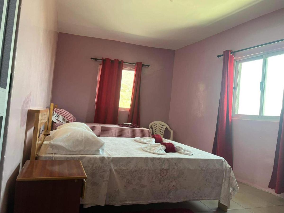 Casa Ze & Sonia Bed and Breakfast Portela Eksteriør billede