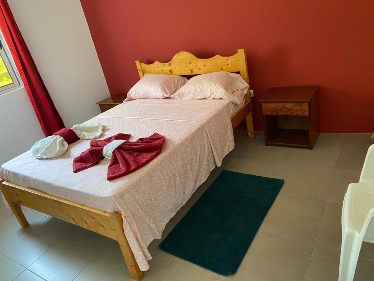 Casa Ze & Sonia Bed and Breakfast Portela Eksteriør billede